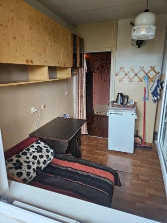 Ilgtermiņa īrei tiek piedāvāts vienistabas dzīvoklis ar atsevišķu virtuvi un iestiklotu Ogre un Ogres novads - foto 6