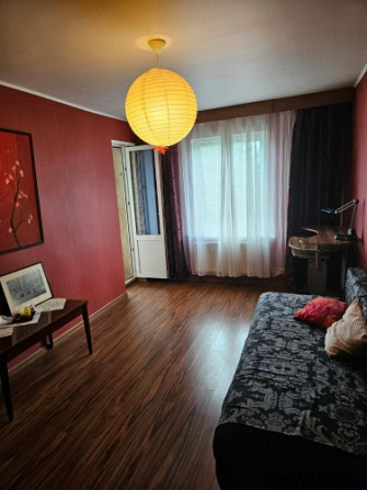 Ilgtermiņa īrei tiek piedāvāts vienistabas dzīvoklis ar atsevišķu virtuvi un iestiklotu Ogre un Ogres novads - foto 4