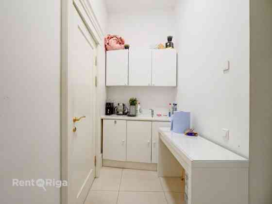 Помещения для салона красоты / массажного салона в представительном месте Рига