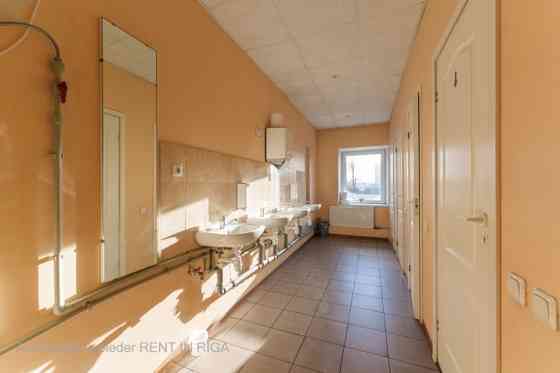 Многофункциональное помещение в Торнякалнe!  Планировка: одно большое помещение. Рига