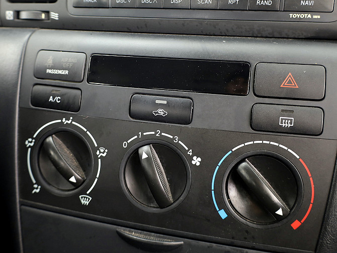 Toyota Corolla Linea Sol Facelift 1.4 71kW Tallina - foto 8