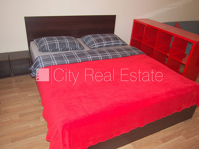 Fasādes māja, renovēta māja, labiekārtota apzaļumota teritorija, ieeja no ielas, ir lifts, Rīga - foto 5