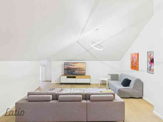 Elegants 3-istabu mansarda dzīvoklis ekskluzīvā vietā  Ogļu iela 30, Rīga

Izīrē gaišu, plašu un ļot Rīga