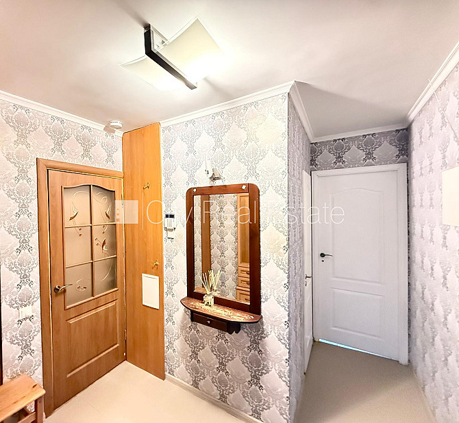 Дом во дворе, благоустроенная озеленённая территория, места для нескольких Рига - изображение 17