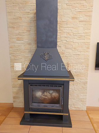 Здание во дворе, благоустроенный озеленённый двор, вход со двора, мансарда, Рига - изображение 16