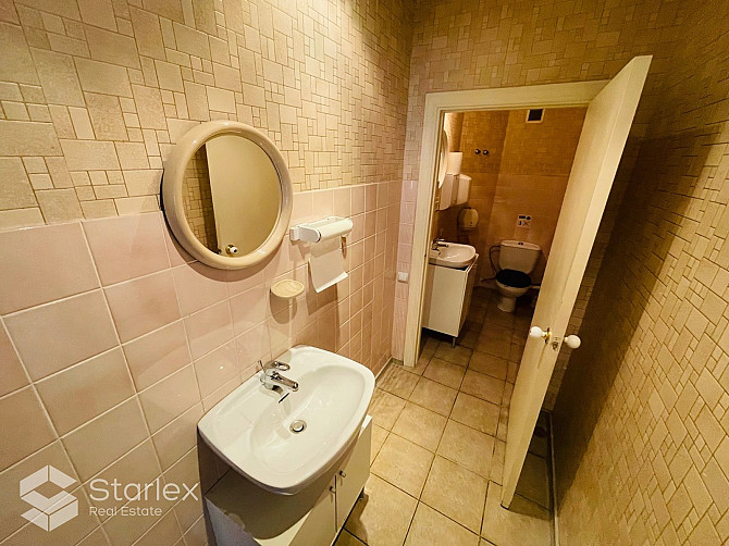 Iznomā biroja telpas ar izlietni Rīgas centrā prestižā jūgendstila ēkā Citadeles ielā 2 Rīga - foto 7