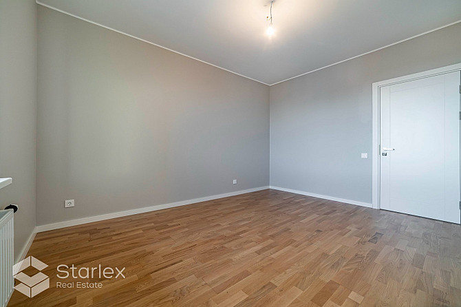 Ekspluatācijā nodota dzīvojamā māja Pļavniekos. Projektu raksturo augstvērtīga un Rīga - foto 8