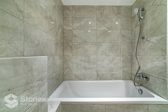 Ekspluatācijā nodota dzīvojamā māja Pļavniekos. Projektu raksturo augstvērtīga un Rīga - foto 14