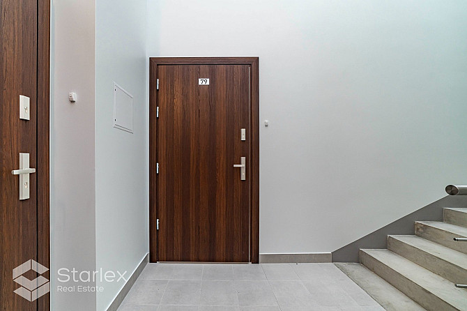 Ekspluatācijā nodota dzīvojamā māja Pļavniekos. Projektu raksturo augstvērtīga un Rīga - foto 17