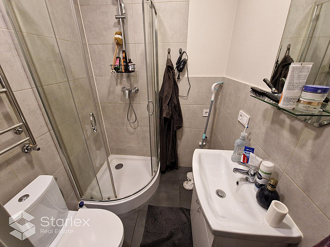 Iespēja iegādāties lielisku dzīvokli ciešā Vecrīgas tuvumā tikko izremontētā jaunajā Rīgas rajons - foto 7