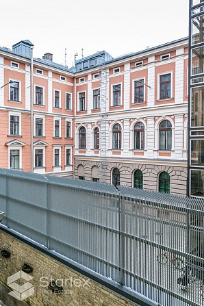 Iznomā biroja telpas Rīgas centrā prestižā jūgendstila ēkā Citadeles ielā 2 (blakus Rīga - foto 17