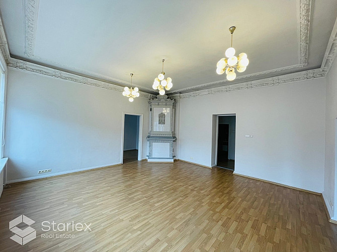 Iznomā biroja telpas Rīgas centrā prestižā jūgendstila ēkā Citadeles ielā 2 (blakus Rīga - foto 3