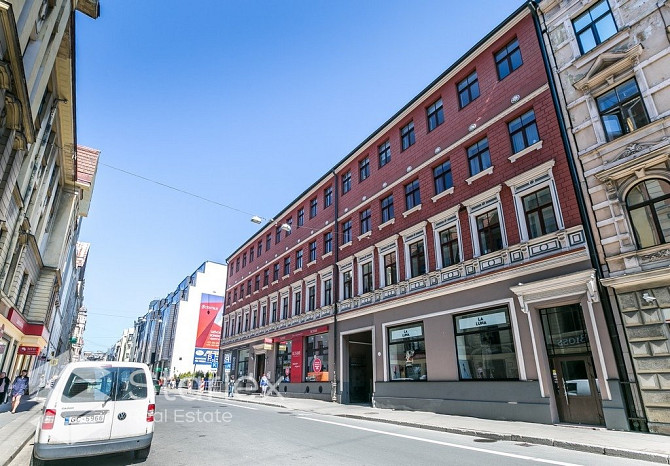 Iznomā biroja telpas tikko pēc kosmētiskā remonta pašā pilsētas centrā, Dzirnavu ielā 87. Rīga - foto 18