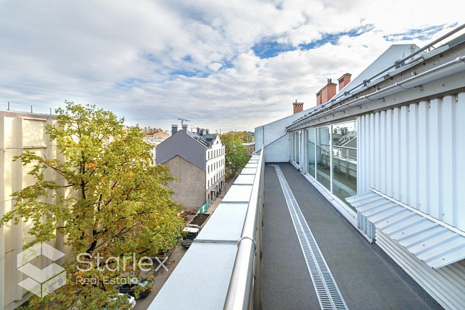 Iznomā plašu, atvērta plānojuma mansarda biroju modernā biroju ēkā Mednieku ielā 4A, Rīgas Rīga - foto 14