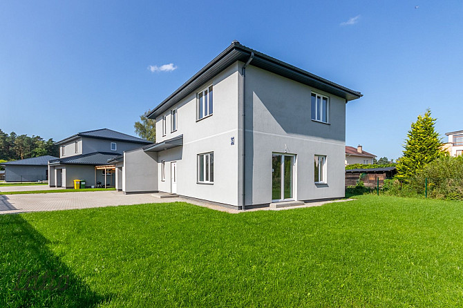 Pārdod plašu 2025.gada būvētu privātmāju.
Mājai ir labi pārdomāts plānojums-  5 Rīgas rajons - foto 4