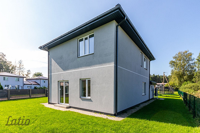 Pārdod plašu 2025.gada būvētu privātmāju.
Mājai ir labi pārdomāts plānojums-  5 Rīgas rajons - foto 3