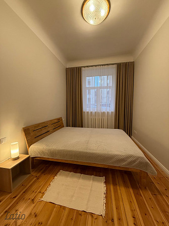 Tiek piedāvāts īrei lielisks, pilnībā mēbelēts 2 istabu dzīvoklis Rīgas klusajā centrā  prestižajā v Рига - изображение 5