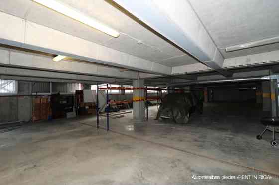 Clean and dry premises available for rent.  + Ceiling height: 2.4 m + Separate entrance from the str Рига