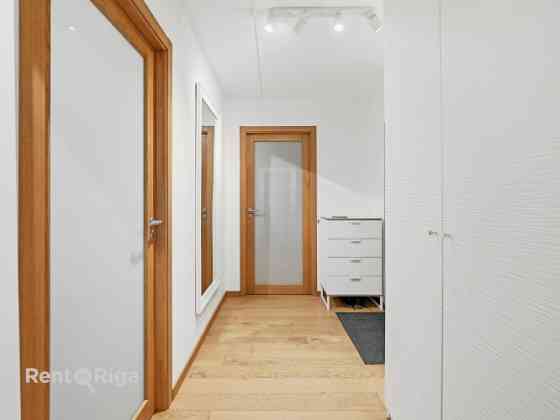 Приглашаю вас познакомиться с особенно светлой и уютной 2-комнатной квартирой в Cигулда