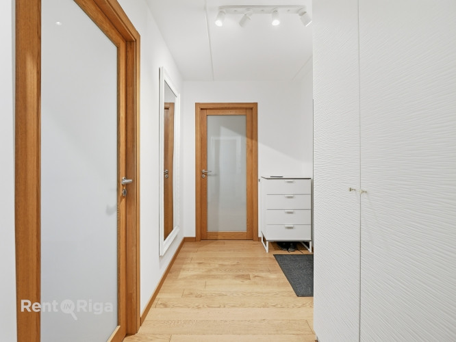 Приглашаю вас познакомиться с особенно светлой и уютной 2-комнатной квартирой в Cигулда - изображение 5