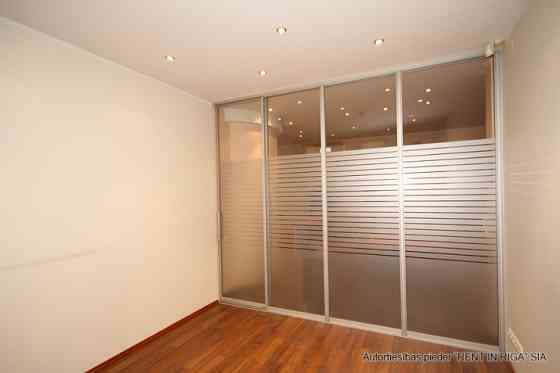 Biroja centrā. Telpas pēc kapitālā remonta;  Pieejas no 02.2026.  + 1. stāvs. + Platība sastāv no pr Рига