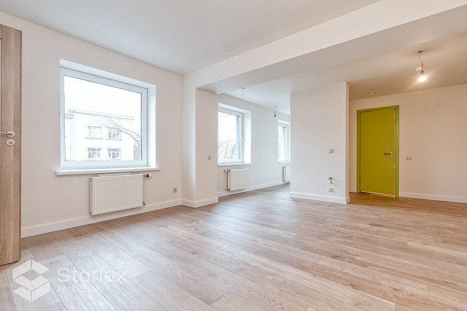 Iegādei pieejams dzīvoklis tikko renovētajā mājā ar lielisku skatu uz Pētersalas un Rīga - foto 18