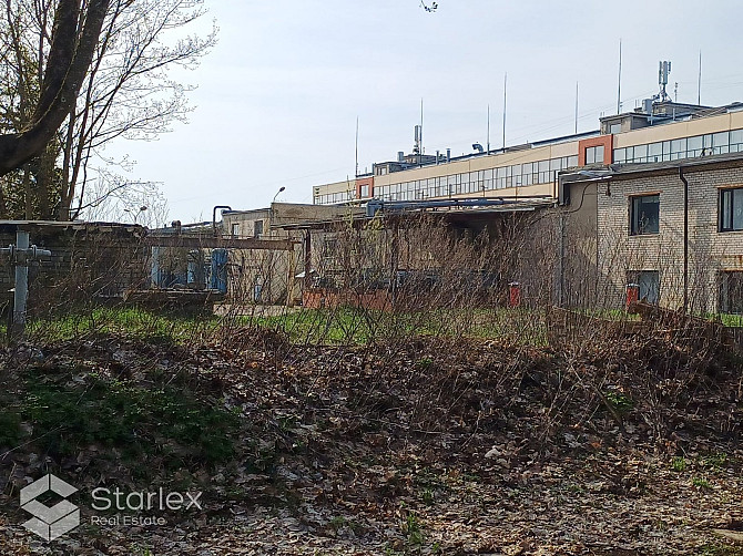 Izcils zemes gabals komercdarbībai.Slegtā, droši nožogotā teritorijā!Ir iespējams izbūvēt Rīga - foto 9