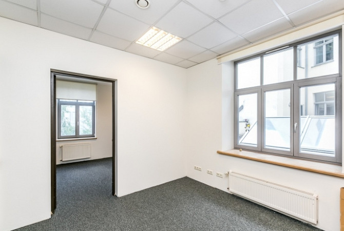 Iznomā biroja telpas prestižā vietā Vecrīgā, Audēju ielā 8.








Ēka celta 1790. gadā, arhitekts  Рига - изображение 5