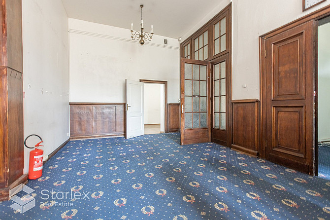 Iznomā īpašumu ekskluzīvā vietā Rīgas centrā  Raiņa bulvārī 7.Raiņa bulvārī 7 atrodas divstāvu mūra  Рига - изображение 7