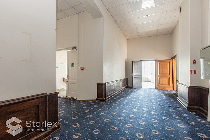 Iznomā īpašumu ekskluzīvā vietā Rīgas centrā  Raiņa bulvārī 7.Raiņa bulvārī 7 atrodas divstāvu mūra  Рига - изображение 8