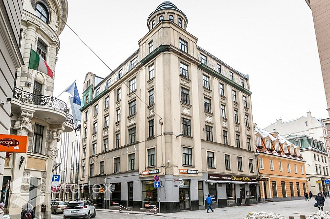 Iznomā tirdzniecības telpas Vecrīgā, Teātrā ielā 12 (Teātra/Vaļņu ielu krustojums).
Fasādes ēka, 1.  Рига - изображение 17