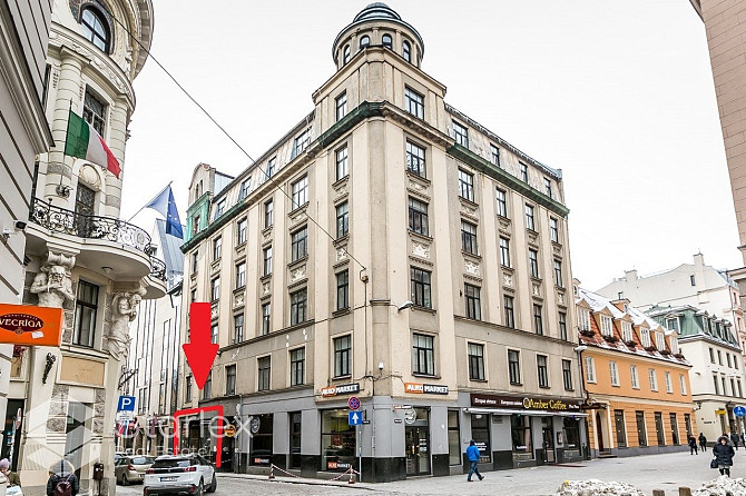 Iznomā tirdzniecības telpas Vecrīgā, Teātrā ielā 12 (Teātra/Vaļņu ielu krustojums).
Fasādes ēka, 1.  Рига - изображение 16