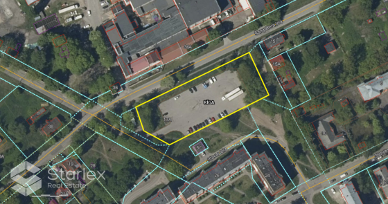 Pārdod zemes gabalu ar platību 4112 m2 Rīgā, Šampēterī. Zemes gabals lielākoties ir asfaltēts un šob Рижский район