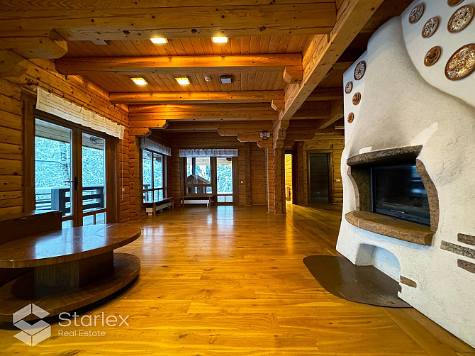 Pārdod 3-stāvu guļbaļķu savrupmāju ar 1.32 ha zemes gabalu un privātu ezeru gleznainajā Amatciemā. M Цесис и Цесисский край - изображение 15