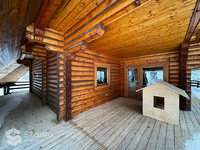 Pārdod 3-stāvu guļbaļķu savrupmāju ar 1.32 ha zemes gabalu un privātu ezeru gleznainajā Amatciemā. M Цесис и Цесисский край - изображение 17