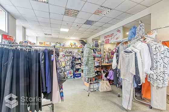 Pārdod tirdzniecības telpas Jūrmalā - Dubultu prospektā 24.  Telpas izvietotas mūra ēkas 1.stāvā. Ko Юрмала