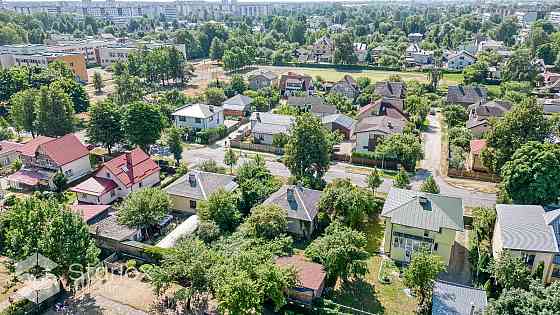 Продается земельный участок с одноэтажным домом и подсобным помещением в Рига