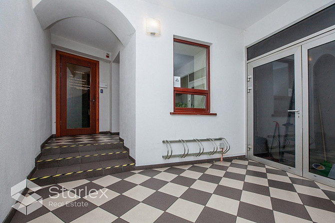 Iznomā biroju divos līmeņos ar plašu privāto terasi Mārupē.  Kopēja platība 482 m2  Birojs Mālpils pagasts - foto 18