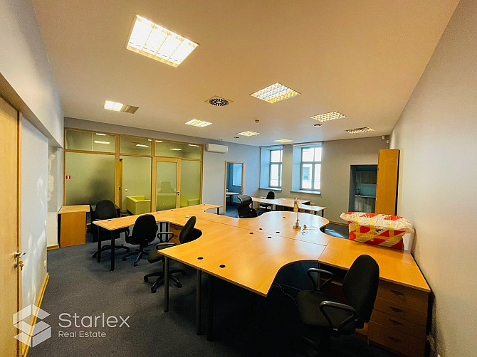 Iznomā biroju divos līmeņos ar plašu privāto terasi Mārupē.  Kopēja platība 482 m2  Birojs Mālpils pagasts - foto 2