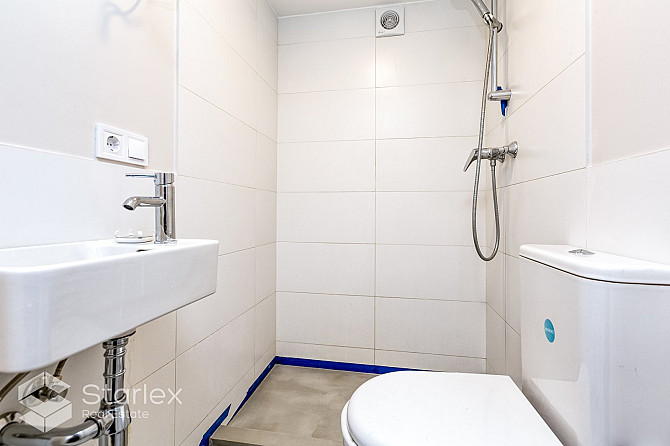 Iespēja iegādāties lielisku, divstāvu divistabu dzīvoklis ciešā Vecrīgas tuvumā tikko Rīgas rajons - foto 7