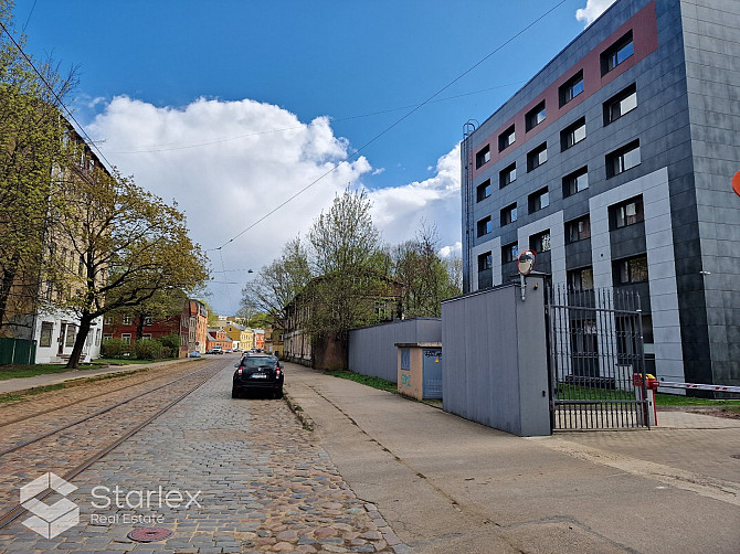 Iespēja iegādāties lielisku, divstāvu divistabu dzīvoklis ciešā Vecrīgas tuvumā tikko Rīgas rajons - foto 16