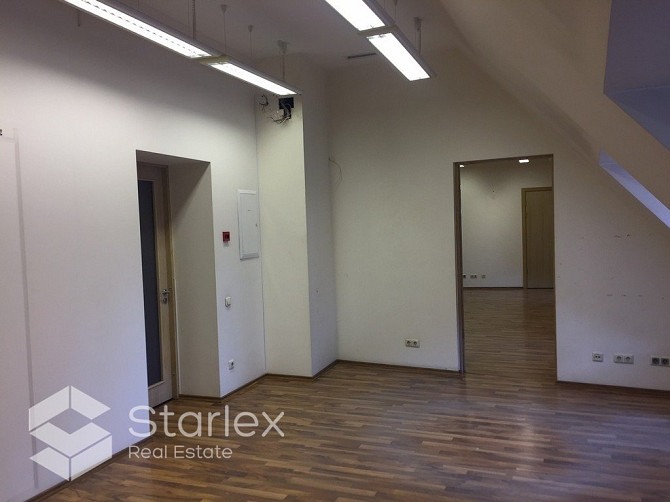 Iznomā biroja telpas prestižā vietā Vecrīgā, Audēju ielā 8.
Ēka celta 1790. gadā - arhitekts Kristof Рига - изображение 16