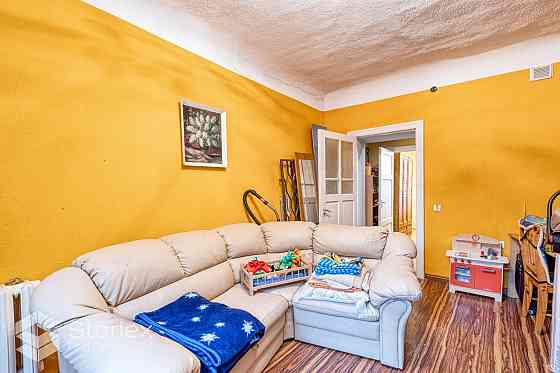 Просторная 84 кв.м. м. трехкомнатная квартира в хорошем месте - улица Бирзниека Рига