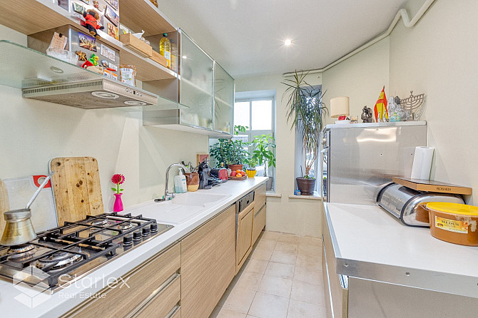 Просторная 84 кв.м. м. трехкомнатная квартира в хорошем месте - улица Бирзниека Рига - изображение 7