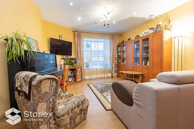 Просторная 84 кв.м. м. трехкомнатная квартира в хорошем месте - улица Бирзниека Рига - изображение 1