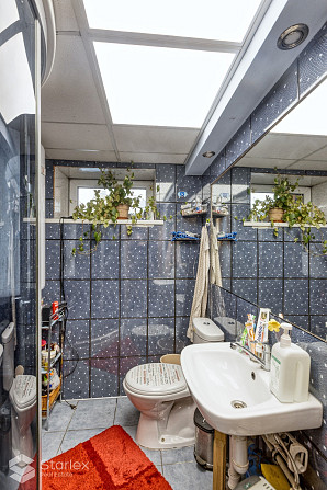 Просторная 84 кв.м. м. трехкомнатная квартира в хорошем месте - улица Бирзниека Рига - изображение 14