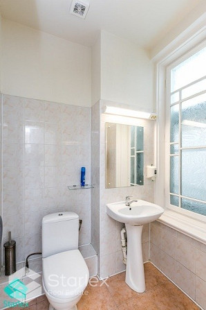 Iznomā mansarda biroju Rīgas centrā, Krišjāņa Barona ielā 5.
Fasādes ēka, 4. stāvs (ir lifts), ieeja Рига - изображение 19