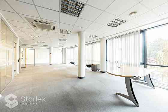 Предлагается в аренду светлый офис в современном офисном здании класса B+ в Риге, Рига