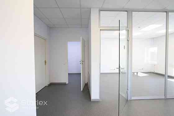 Iznomā biroja telpas centrā  Elijas ielā 17.  Birojs izvietots ēkas 6.stāvā.  Kopējā platība 361.5 m Рига