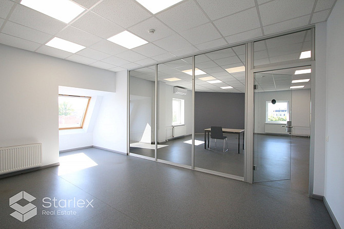 Iznomā biroja telpas centrā  Elijas ielā 17.  Birojs izvietots ēkas 6.stāvā.  Kopējā platība 361.5 m Рига - изображение 2